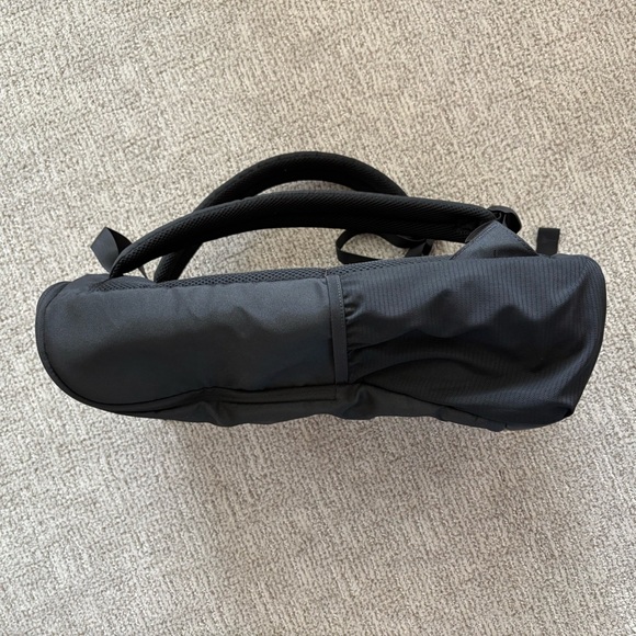 Gymshark Sharkhead Backpack Black with Side Pouches✅ - Picture 4 of 6